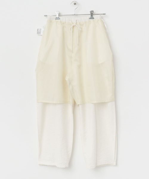 ITEMS URBANRESEARCH(アイテムズ アーバンリサーチ)の「コクーンイージーパンツ(その他パンツ・レディース・チャコールグレー/ホワイト系その他・FREE)」の22枚目の写真