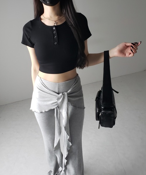 me+em select（ミームセレクト）の「【 ３color 】ヘンリーネック半袖ショートリブTシャツ ／henley neck short sleeve short lib T-shirt ※※（Tシャツ/カットソー・レディース・アイボリー/ブラック/グレー・FREE）」の22枚目の写真