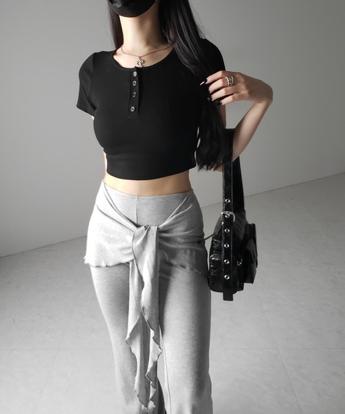 me+em select（ミームセレクト）の「【 ３color 】ヘンリーネック半袖ショートリブTシャツ ／henley neck short sleeve short lib T-shirt ※※（Tシャツ/カットソー・レディース・アイボリー/ブラック/グレー・FREE）」の20枚目の写真