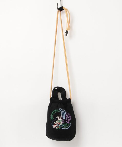 HOUSTON(ヒューストン)の「HOUSTON / EMB PILE EFFECT BAG(TIGER/MAP/DRAGON/ALASKA) / 6888/6889/6890/6891(ショルダーバッグ・レディース・ブルー/ピンク/オフホワイト/ブルー系その他/グリーン系その他/ブラック系その他/グリーン/その他/ブラック/ピンク系その他/ブラック系その他2・ONESIZE)」の5枚目の写真