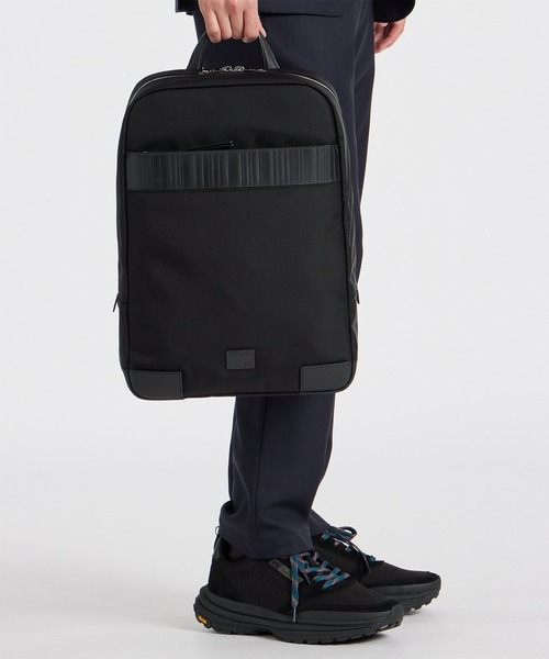 Paul Smith(ポールスミス)の「シャドーストライプ リュック【553414 N704R】(バックパック/リュック・メンズ・ブラック・FREE)」の2枚目の写真