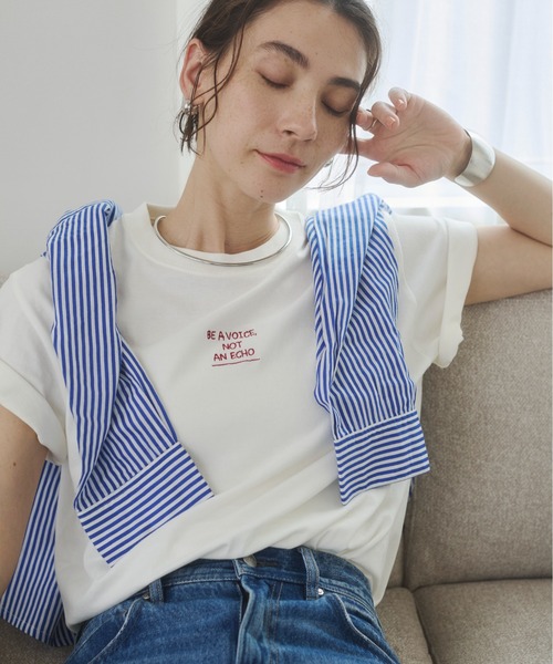 ANGIE（アンジー）の「フロント ワンポイント 刺繍 ロゴ Tシャツ（半袖）（Tシャツ/カットソー・レディース・ホワイト/オフホワイト/ブラック/ライトピンク・MEDIUM/LARGE）」の3枚目の写真