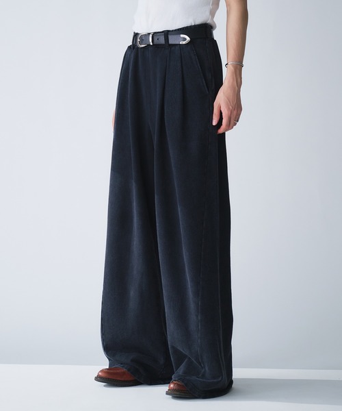 Adoon plain(アドーンプレーン)の「2-Tuck Curved Wide Sweat Pants / 2タックカーブワイドスウェットパンツ(スウェットパンツ・メンズ・ブラック/ブラウン・MEDIUM/LARGE)」の1枚目の写真