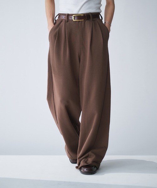 Adoon plain(アドーンプレーン)の「2-Tuck Curved Wide Sweat Pants / 2タックカーブワイドスウェットパンツ(スウェットパンツ・メンズ・ブラック/ブラウン・MEDIUM/LARGE)」の21枚目の写真