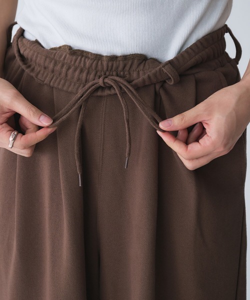 Adoon plain(アドーンプレーン)の「2-Tuck Curved Wide Sweat Pants / 2タックカーブワイドスウェットパンツ(スウェットパンツ・メンズ・ブラック/ブラウン・MEDIUM/LARGE)」の17枚目の写真