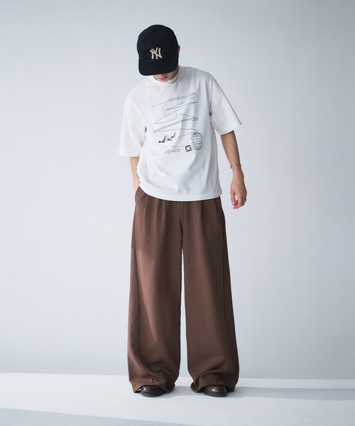 Adoon plain(アドーンプレーン)の「2-Tuck Curved Wide Sweat Pants / 2タックカーブワイドスウェットパンツ(スウェットパンツ・メンズ・ブラック/ブラウン・MEDIUM/LARGE)」の3枚目の写真