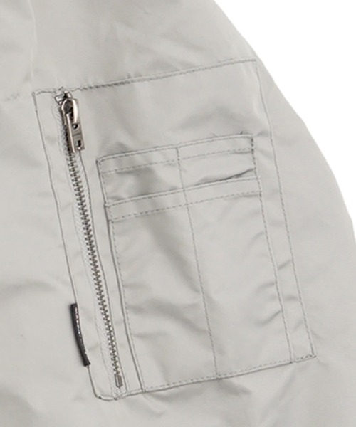 MASONPRINCE(メイソンプリンス)の「ショート丈 ドロップショルダー MA-1 ブルゾン JK4045【MASONPRINCE】(MA-1・メンズ・ネイビー/グレー・L/M/S)」の21枚目の写真