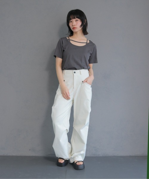 cheriella(シェリエラ)の「【cheriella】ハイウエスト サイドタックフレアパンツ HIGH WAIST SIDE TUCK FLARE PANTS(スラックス・レディース・オフホワイト/チャコールグレー/ブラック・M/S)」の17枚目の写真