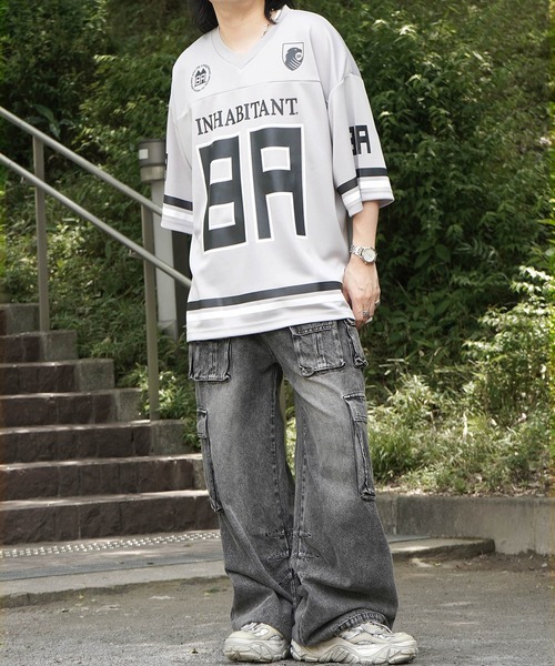INHABITANT(インハビタント)の「【INHABITANT】ビッグシルエット フロントナンバリングプリント 半袖フットボールTシャツ カットソー ユニセックス(Tシャツ/カットソー・メンズ・ブラック/ホワイト/グレー・L/M)」の11枚目の写真