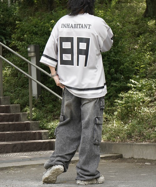 INHABITANT(インハビタント)の「【INHABITANT】ビッグシルエット フロントナンバリングプリント 半袖フットボールTシャツ カットソー ユニセックス(Tシャツ/カットソー・メンズ・ブラック/ホワイト/グレー・L/M)」の13枚目の写真