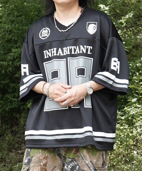 INHABITANT（インハビタント）の「25SS【INHABITANT】ビッグシルエット フロントナンバリングプリント 半袖フットボールTシャツ カットソー ユニセックス（Tシャツ/カットソー・メンズ・ブラック/ホワイト/グレー・L/M）」の20枚目の写真