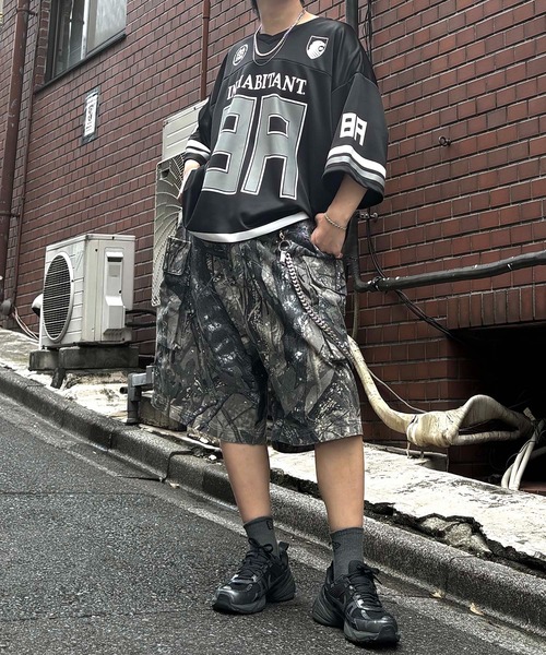 INHABITANT(インハビタント)の「【INHABITANT】ビッグシルエット フロントナンバリングプリント 半袖フットボールTシャツ カットソー ユニセックス(Tシャツ/カットソー・メンズ・ブラック/ホワイト/グレー・L/M)」の19枚目の写真