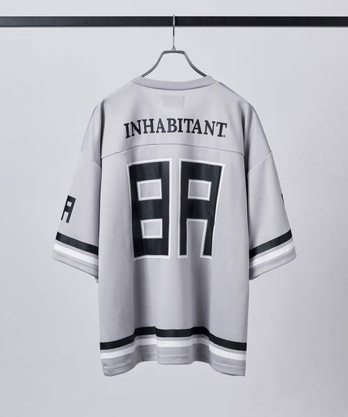 INHABITANT（インハビタント）の「【INHABITANT】ビッグシルエット フロントナンバリングプリント 半袖フットボールTシャツ カットソー ユニセックス（Tシャツ/カットソー・メンズ・ブラック/ホワイト/グレー・L/M）」の4枚目の写真