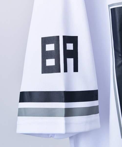 INHABITANT（インハビタント）の「【INHABITANT】ビッグシルエット フロントナンバリングプリント 半袖フットボールTシャツ カットソー ユニセックス（Tシャツ/カットソー・メンズ・ブラック/ホワイト/グレー・L/M）」の12枚目の写真