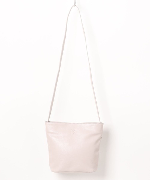 エーゼロ（エーゼロ）の「《牛革》ミニバケットショルダーバッグ（ショルダーバッグ・レディース・ブラック/グレイッシュベージュ・FREE）」の13枚目の写真