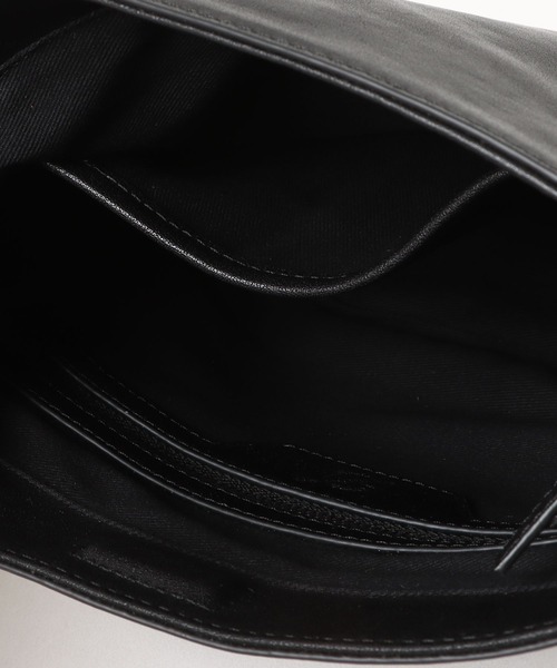 エーゼロ（エーゼロ）の「《牛革》ミニバケットショルダーバッグ（ショルダーバッグ・レディース・ブラック/グレイッシュベージュ・FREE）」の16枚目の写真