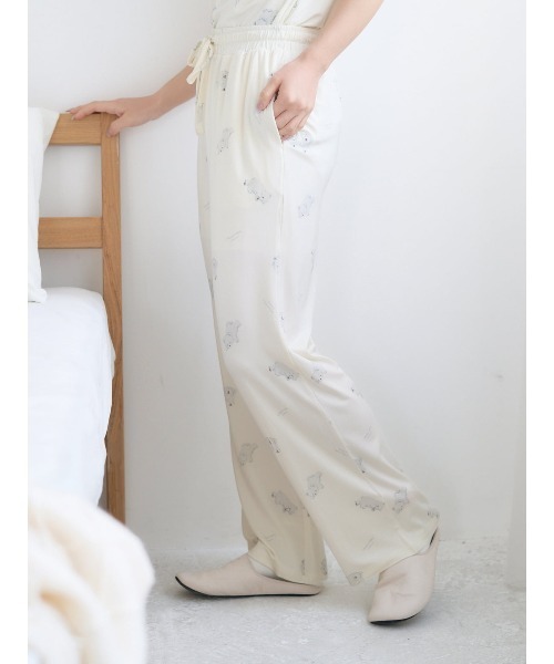 tutuanna(チュチュアンナ)の「レーヨン混しろくま総柄ロングパンツ(ルームウェア/パジャマ・レディース・ピンク/オフホワイト/グレイッシュブルー・S/M/L)」の10枚目の写真