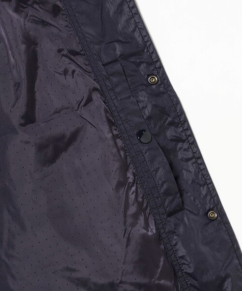 BEAMS（ビームス）の「【撥水】ワイドショートフィット ナイロン バーシティ ジャケット（ブルゾン・メンズ・ベージュ/ネイビー・S/M/L/XL）」の7枚目の写真