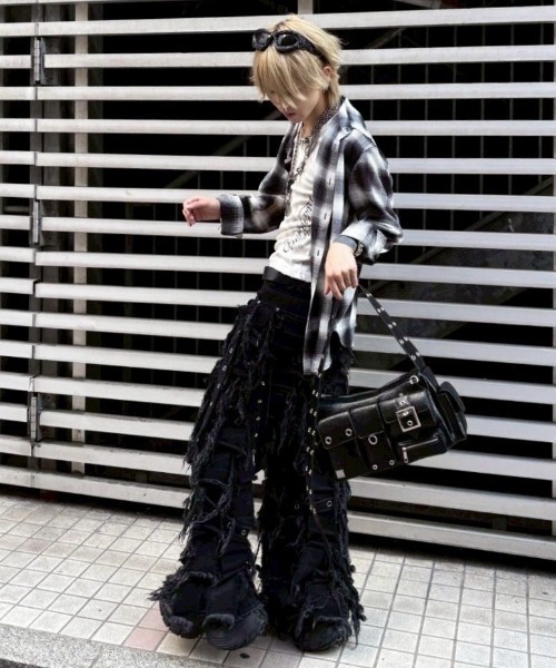 BLACKPURPLE(ブラックパープル)の「【BLACK PURPLE】Fortress Bag / 【ブラックパープル】フォートレスショルダーバッグ(ショルダーバッグ・メンズ・ブラック・ONE SIZE)」の9枚目の写真