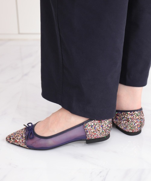 artemis by DIANA（アルテミスバイダイアナ）の「グリッター×チュール　ポインテッドトゥフラットシューズ（パンプス・レディース・シルバー/ブラック/マルチ・22.5cm/23.0cm/23.5cm/24.0cm/24.5cm/22.0cm）」の17枚目の写真