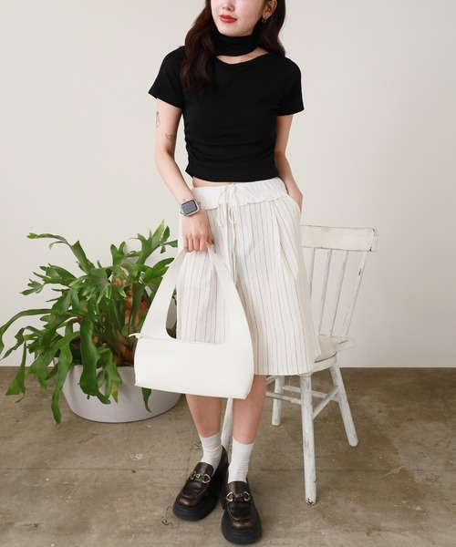 ROOPTOKYO（ループトウキョウ）の「Cutout Asymmetrical T-shirt / カットアウト アシンメトリー カットソー（Tシャツ/カットソー・レディース・ホワイト/カーキ/グレー/レッド/オートミール/ブラック・FREE）」の15枚目の写真