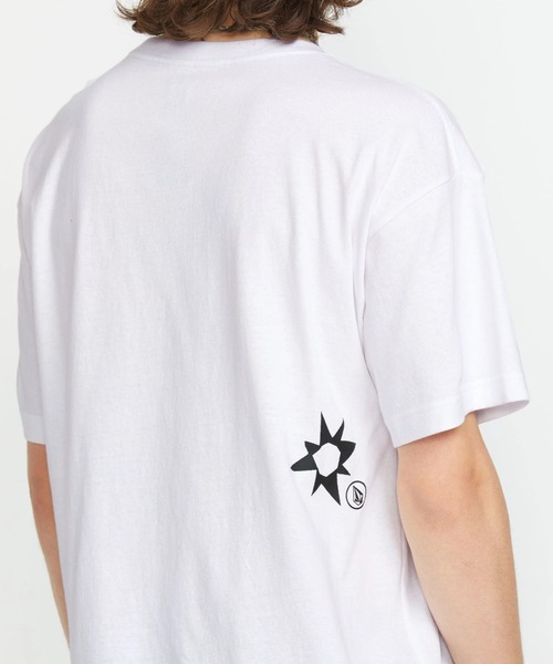 VOLCOM(ボルコム)の「【VOLCOM/ボルコム】Tokyo True Sense Constant Short Sleeve Tee/フロントグラフィックプリント半袖Tシャツ(Tシャツ/カットソー・メンズ・ホワイト・MEDIUM/LARGE)」の7枚目の写真