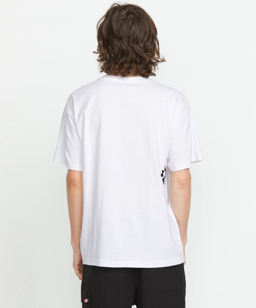 VOLCOM(ボルコム)の「【VOLCOM/ボルコム】Tokyo True Sense Constant Short Sleeve Tee/フロントグラフィックプリント半袖Tシャツ(Tシャツ/カットソー・メンズ・ホワイト・MEDIUM/LARGE)」の6枚目の写真