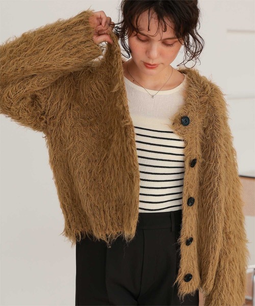 titivate（ティティベイト）の「ふわふわ毛ガキニットカーディガン（カーディガン/ボレロ・レディース・ピンク/キャメル/グレー/ライトベージュ・L/M）」の4枚目の写真