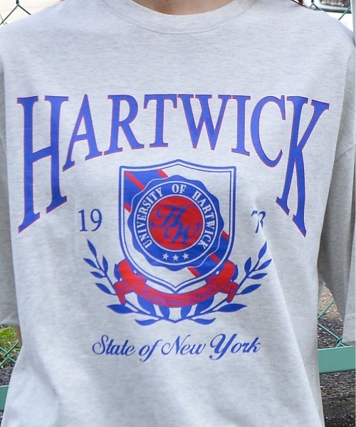 spiritoso(スピリトーゾ)の「【spiritoso】HARTWICKカレッジロゴ ピグメントTシャツ(Tシャツ/カットソー・レディース・ライトグレー/ラベンダー/チャコールグレー・FREE)」の4枚目の写真