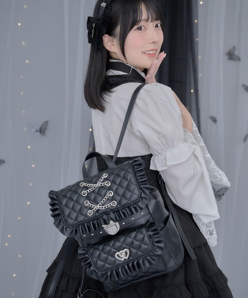 ililil(イルイルイル)の「『ililil/イルイルイル』【地雷ちゃんのまっくろふりるの罪リュック】バックパック(バックパック/リュック・レディース・ブラック・FREE)」の2枚目の写真