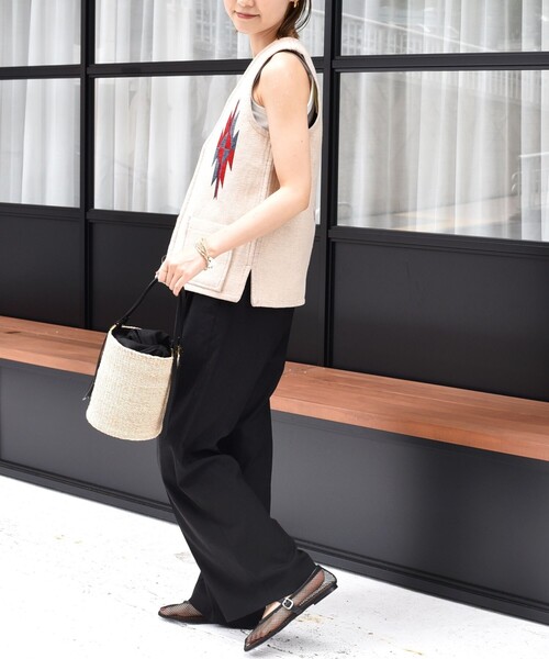 SHIPS（シップス）の「【SHIPS別注】UHURU:ジャカード  ベスト（ベスト・レディース・ナチュラル/ブラック・ONE SIZE）」の18枚目の写真