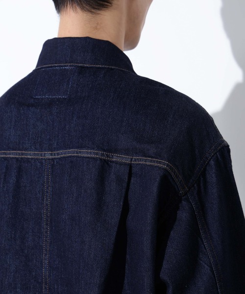 NANO universe（ナノユニバース）の「AUTHENコラボ SILKNIZED DENIM トラッカージャケット(セットアップ可)（デニムジャケット・メンズ・ネイビー/サックスブルー・M/L）」の16枚目の写真