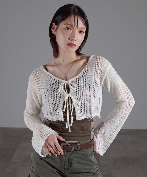 apres jour mignon(アプレジュールミニョン)の「透かし編みボレロ【ZOZOTOWN限定アイテム】(Tシャツ/カットソー・レディース・ブラウン系その他/アイボリー/ブラック・X-LARGE/フリー)」の6枚目の写真