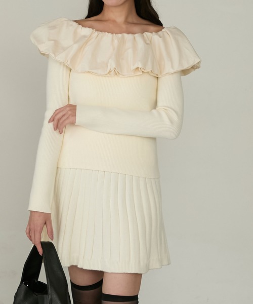 Cherir Mignon(シェリルミニョン)の「【Cherir Mignon】パフオフショルリブニットプルオーバー(ニット/セーター・レディース・ブラック/アイボリー/ブラウン/杢グレー・FREE)」の14枚目の写真