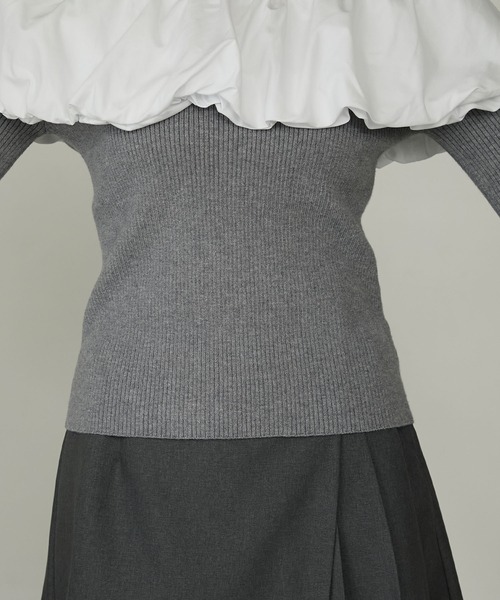 Cherir Mignon(シェリルミニョン)の「【Cherir Mignon】パフオフショルリブニットプルオーバー(ニット/セーター・レディース・ブラック/アイボリー/ブラウン/杢グレー・FREE)」の8枚目の写真