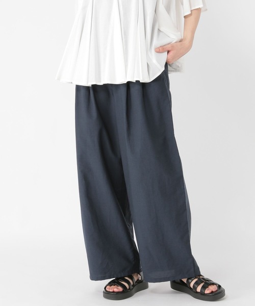 studio CLIP（スタディオクリップ）の「【接触冷感】タックワイドパンツ[プチ・プラスサイズあり]（その他パンツ・レディース・ベージュ/チャコール/ネイビー/アイボリー・MEDIUM/PF/ﾌﾘｰ(L)/LARGE）」の22枚目の写真