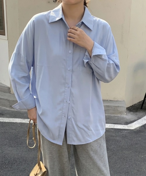 cammie(キャミー)の「シンプルシャツ(シャツ/ブラウス・レディース・ホワイト/ブルー・LARGE/MEDIUM)」の1枚目の写真