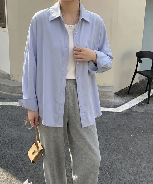 cammie(キャミー)の「シンプルシャツ(シャツ/ブラウス・レディース・ホワイト/ブルー・LARGE/MEDIUM)」の7枚目の写真