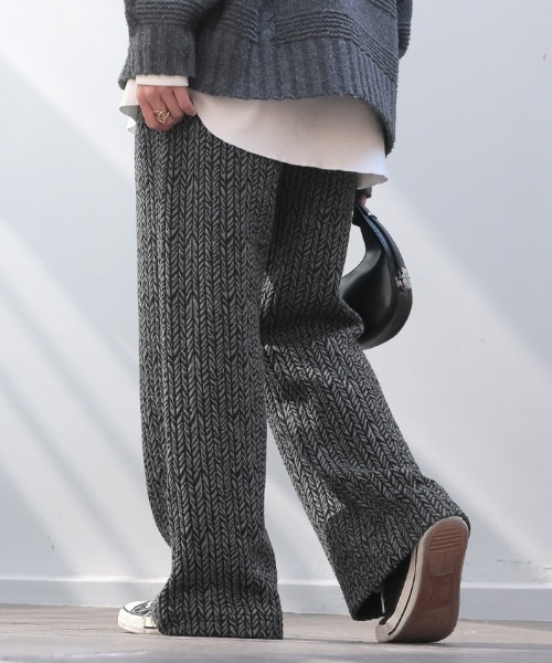 HUG.U（ハグユー）の「ジャガードワイドパンツ（その他パンツ・レディース・グレー×ホワイト/グレー/ブラック×ホワイト・L(レギュラー丈)/M(レギュラー丈)/L(トール丈)/M(トール丈)）」の19枚目の写真