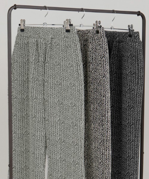 HUG.U（ハグユー）の「ジャガードワイドパンツ（その他パンツ・レディース・グレー×ホワイト/グレー/ブラック×ホワイト・L(レギュラー丈)/M(レギュラー丈)/L(トール丈)/M(トール丈)）」の5枚目の写真