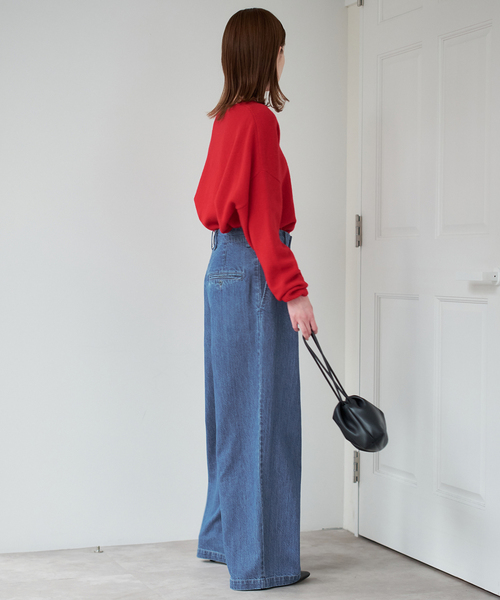 SLOBE IENA(スローブイエナ)の「《4サイズ展開》LEDENIM BLUR TUCK TROUSERデニム(デニムパンツ・レディース・ブラック/ブルー・40/38/36/34)」の10枚目の写真