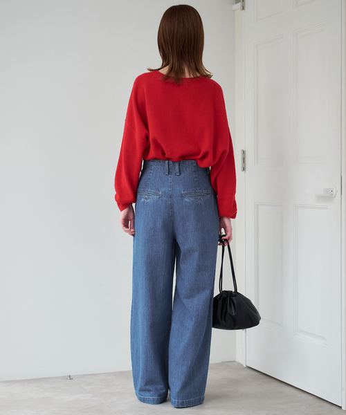 SLOBE IENA(スローブイエナ)の「《4サイズ展開》LEDENIM BLUR TUCK TROUSERデニム(デニムパンツ・レディース・ブラック/ブルー・40/38/36/34)」の9枚目の写真