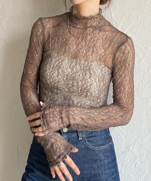 She's Closet(シーズクローゼット)の「長袖ハイネック透かし編みストレッチレースシアートップス(Tシャツ/カットソー・レディース・スモークピンク/ブラウン系その他/ブラック/ホワイト・FREE)」の3枚目の写真