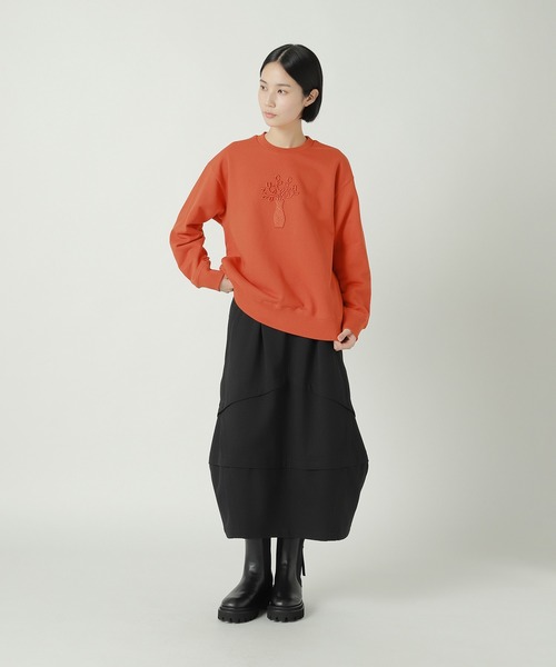 ZUCCa（ズッカ）の「フラワー刺繍スウェット / スウェット（スウェット・レディース・ベージュ/オレンジ/ブラック・M size）」の9枚目の写真