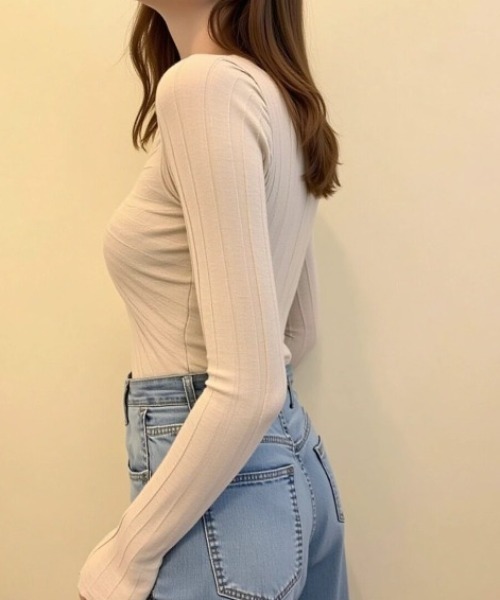cammie(キャミー)の「ディープVネックデザインニット(ニット/セーター・レディース・ベージュ/ブラック・F)」の8枚目の写真
