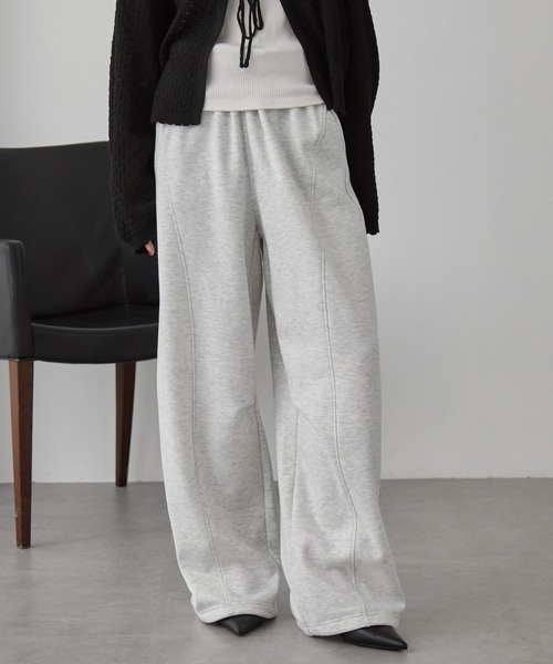 nui nullu（ヌイヌル）の「【nui nullu】2WAYワイドスウェットカーブパンツ＜セットアップ対応＞（スウェットパンツ・レディース・ライトグレー/アイボリー/ブラック/グレー・S/M/L）」の3枚目の写真
