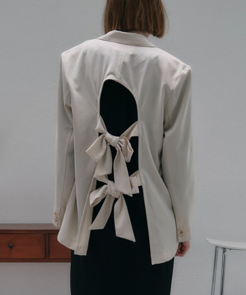 MAISON ELLIE(メゾンエリー)の「double ribbon open jacket(テーラードジャケット・レディース・グレー/ブラック/アイボリー・FREE)」の1枚目の写真