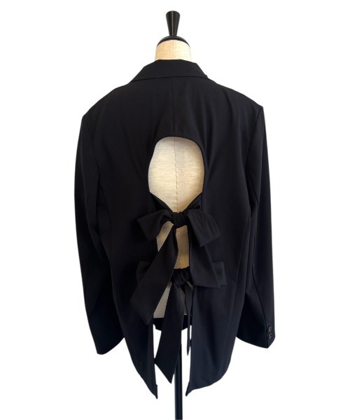 MAISON ELLIE(メゾンエリー)の「double ribbon open jacket(テーラードジャケット・レディース・グレー/ブラック/アイボリー・FREE)」の2枚目の写真