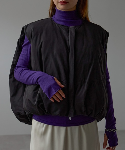 r.(アールドット)の「ファイバーダウン ショートベスト(ダウンベスト・レディース・キナリ/オリーブ/グレイッシュベージュ/ブラック・FREE)」の16枚目の写真