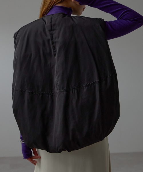 r.(アールドット)の「ファイバーダウン ショートベスト(ダウンベスト・レディース・キナリ/オリーブ/グレイッシュベージュ/ブラック・FREE)」の19枚目の写真